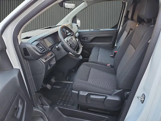 Peugeot Expert 4 2.2 HDi 150PS Std