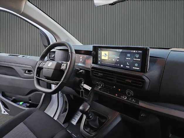 Peugeot Expert 4 2.2 HDi 150PS Std