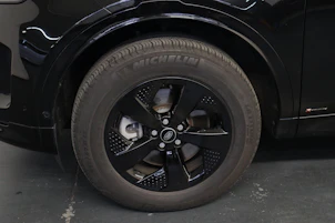 Fahrzeugbild LAND ROVER Discovery Sport 2.0 SD4 200 R-Dynamic S