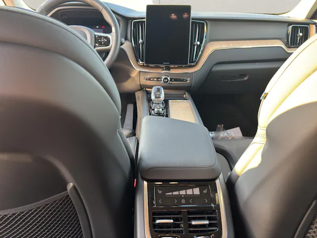 Volvo XC60 2.0 B5 MH Plus Dark AWD