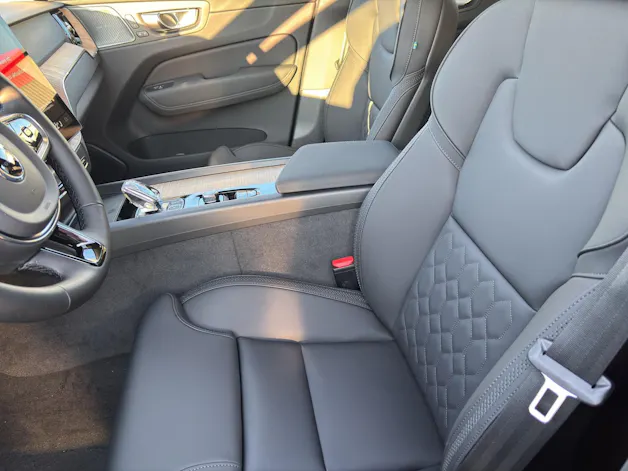 Volvo XC60 2.0 B5 MH Plus Dark AWD