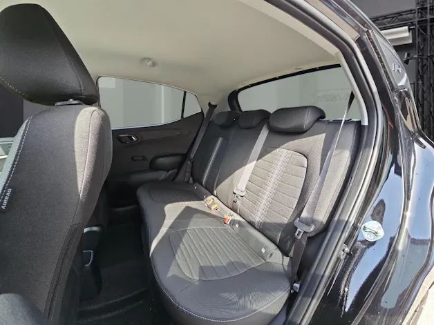 HYUNDAI i10 1.2 Amplia