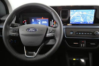 https://vehicle.imgix.net/4253587/0966dfa1-b201-405e-93d9-da9d3396dbb4.jpg