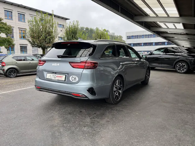 Kia Ceed SW 1.5 T-GDi MHEV Power