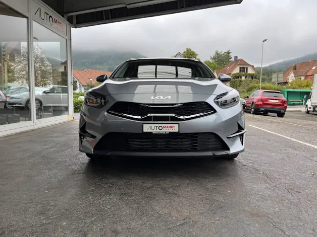 Kia Ceed SW 1.5 T-GDi MHEV Power