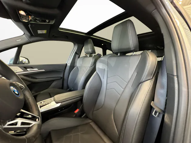 BMW 225e xDrive paddles Active Tourer