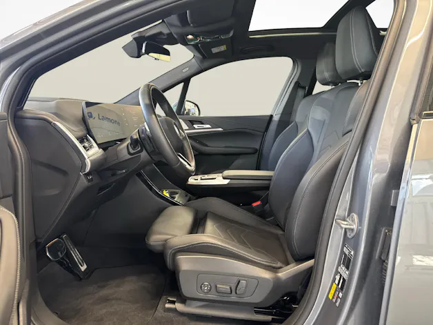BMW 225e xDrive paddles Active Tourer