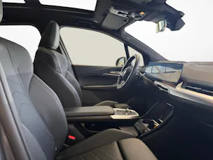 BMW 225e xDrive paddles Active Tourer