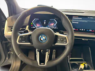 BMW 225e xDrive paddles Active Tourer