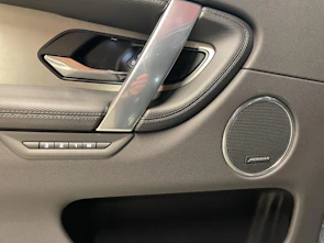 immagine del veicolo LAND ROVER Discovery Sport 1.5 T 270e Landmark (Plug-in Hybrid)