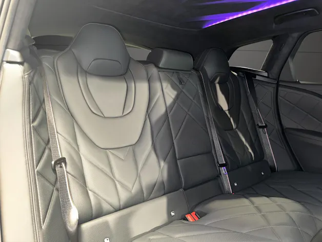 BMW XM Plug-in Hybrid
