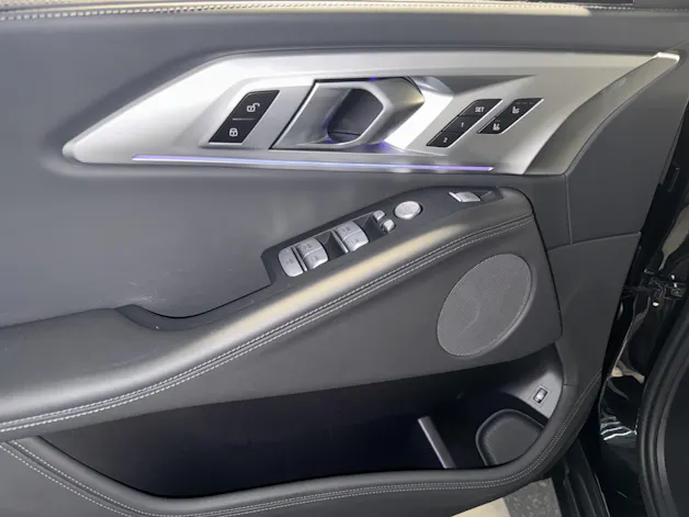BMW XM Plug-in Hybrid