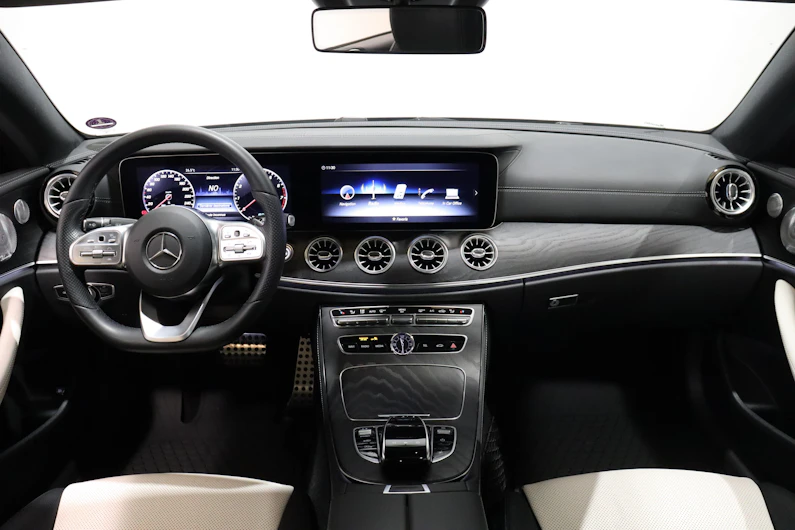 Fahrzeugbild MERCEDES-BENZ E 300