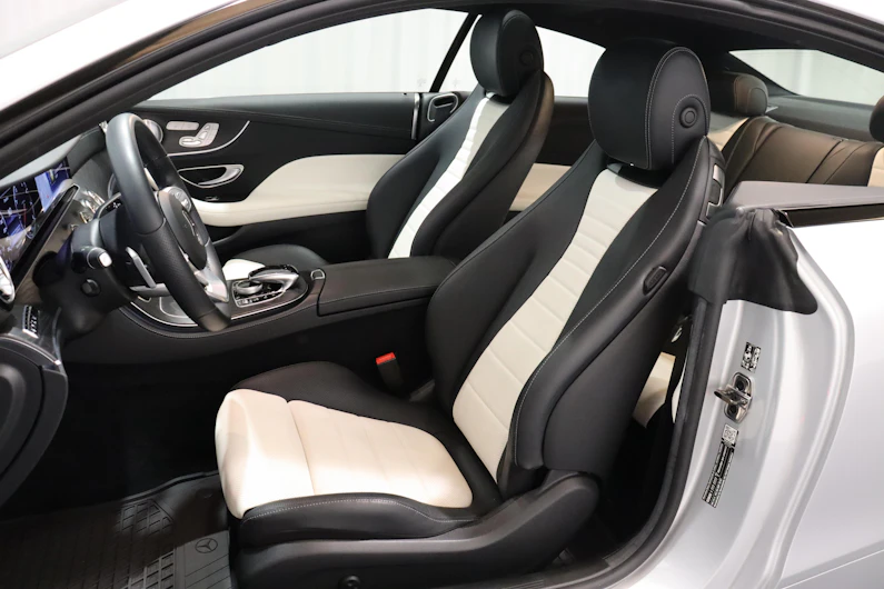 Fahrzeugbild MERCEDES-BENZ E 300