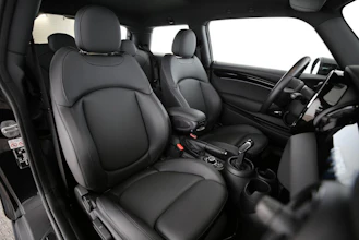https://vehicle.imgix.net/4253852/55d7768a-bf39-4fc3-ac8a-e5e3f9d459de.jpg
