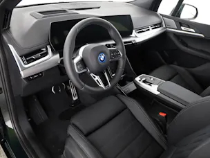 BMW 230e xDrive paddles Active Tourer