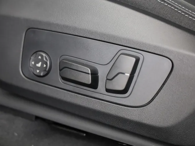 BMW 230e xDrive paddles Active Tourer