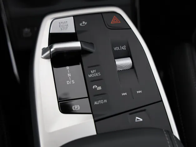 BMW 230e xDrive paddles Active Tourer