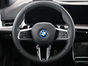 BMW 230e xDrive paddles Active Tourer