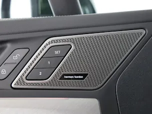 BMW 230e xDrive paddles Active Tourer