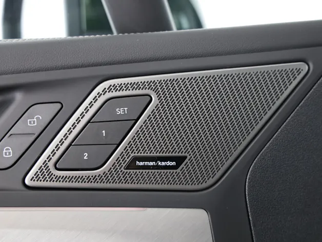 BMW 230e xDrive paddles Active Tourer