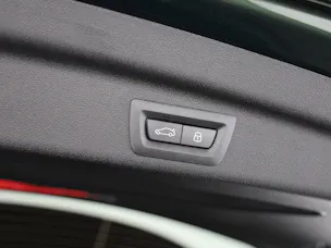 BMW 230e xDrive paddles Active Tourer