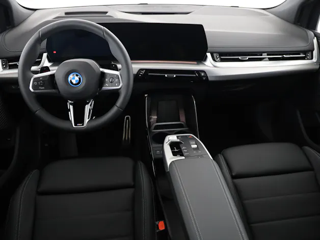 BMW 230e xDrive paddles Active Tourer