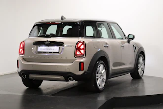 https://vehicle.imgix.net/4253912/b45f2eae-1289-40c0-a871-c1fa23844454.JPG
