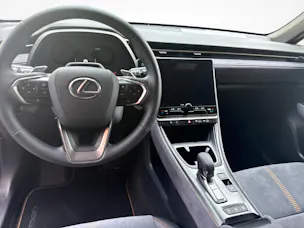 Lexus LBX 1.5 Hybrid Cool AWD