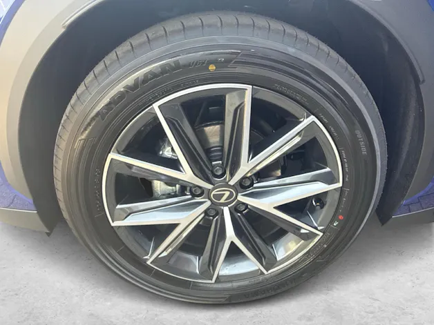 Lexus LBX 1.5 Hybrid Cool AWD