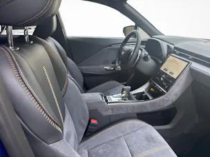 Lexus LBX 1.5 Hybrid Cool AWD