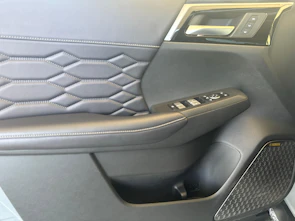 image du véhicule MITSUBISHI Outlander 2.4 PHEV Instyle 4x4 / Jetzt mit attraktivem 1.9% Leasing!