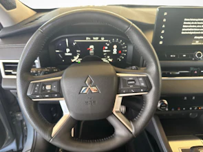 image du véhicule MITSUBISHI Outlander 2.4 PHEV Instyle 4x4 / Jetzt mit attraktivem 1.9% Leasing!