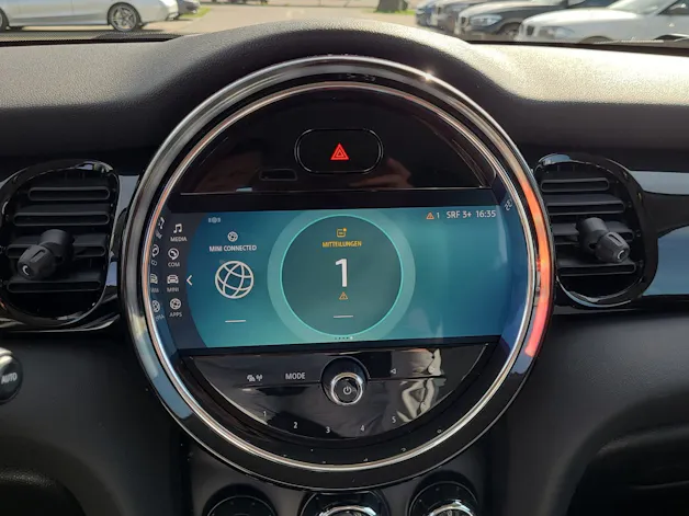 Mini F56 Cooper SE