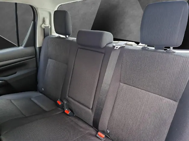 Toyota Hilux Double Cab.-Pick-up 2.8 48035/000
