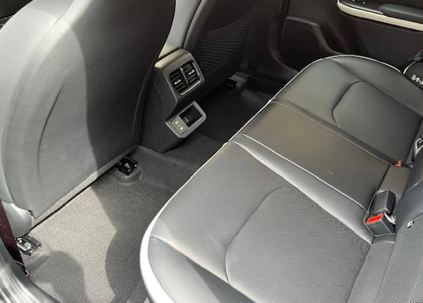 immagine del veicolo 5 immagine del veicolo 5