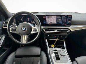 Fahrzeugbild BMW 330i xDrive