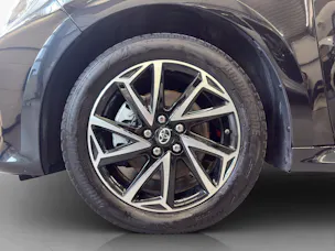 Toyota Yaris 1.5 VVT-i HSD Trend