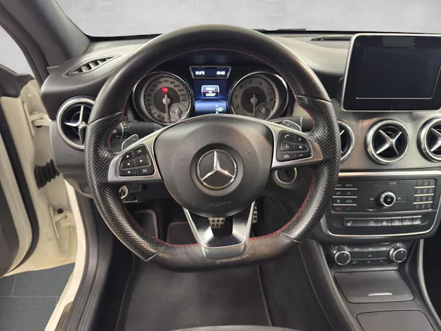 Mercedes-Benz CLA 250 Urban 4m