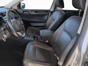 https://vehicle.imgix.net/4254159/1c9d4852-04f7-4650-97a4-929d676050d7.jpg