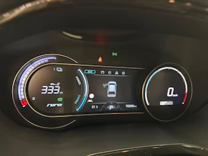 https://vehicle.imgix.net/4254235/41af31c6-e7a2-414e-a274-38065cba3a89.jpg
