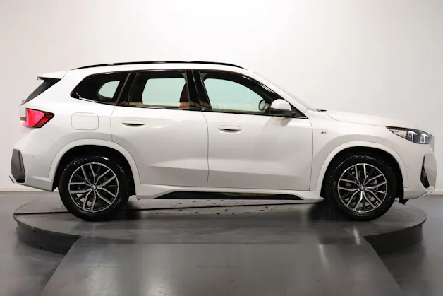 BMW X1 20d xDrive paddles