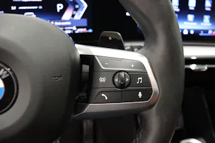 BMW X1 20d xDrive paddles