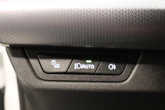 https://vehicle.imgix.net/4254249/f09ed5a8-ce9a-41e4-9a71-ebb82182274f.JPG