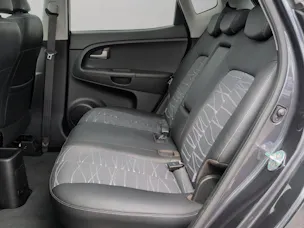 Kia Venga 1.6 CVVT Swiss Champion / inkl. Winterräder / Panorama-Glasdach / Rückfahrkamera / Occasiongarantie Premium