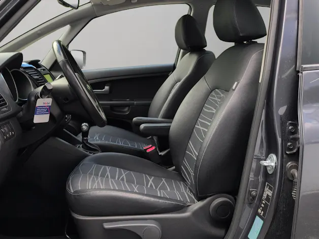 Kia Venga 1.6 CVVT Swiss Champion / inkl. Winterräder / Panorama-Glasdach / Rückfahrkamera / Occasiongarantie Premium