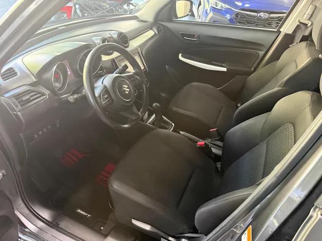 Suzuki Swift 1.0 T Compact+