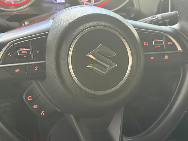 Suzuki Swift 1.0 T Compact+