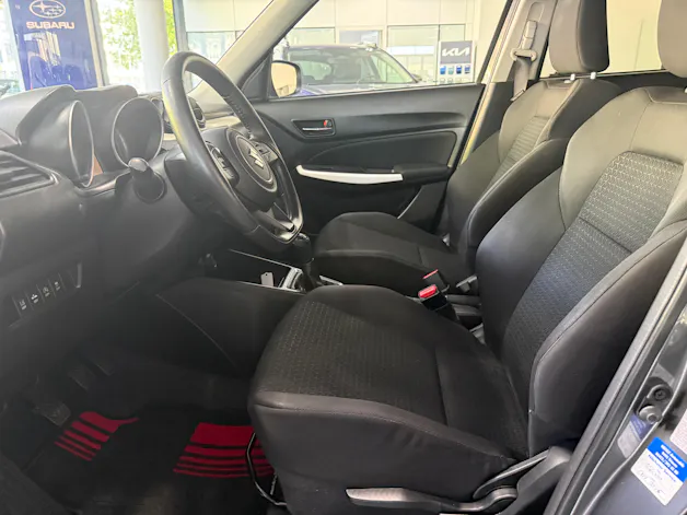 Suzuki Swift 1.0 T Compact+