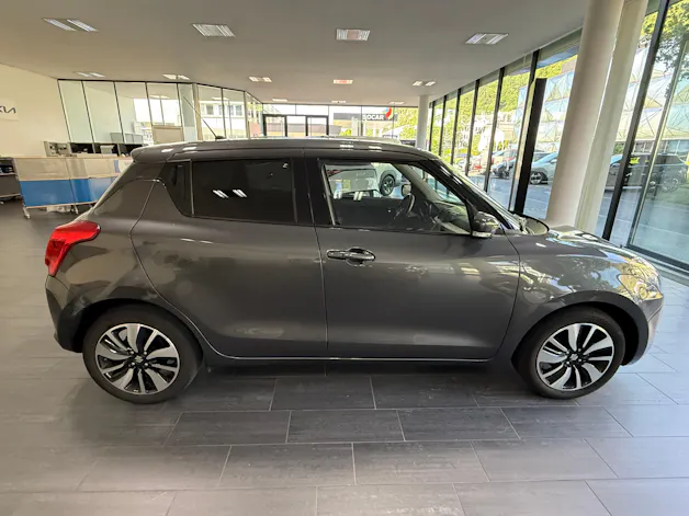 Suzuki Swift 1.0 T Compact+